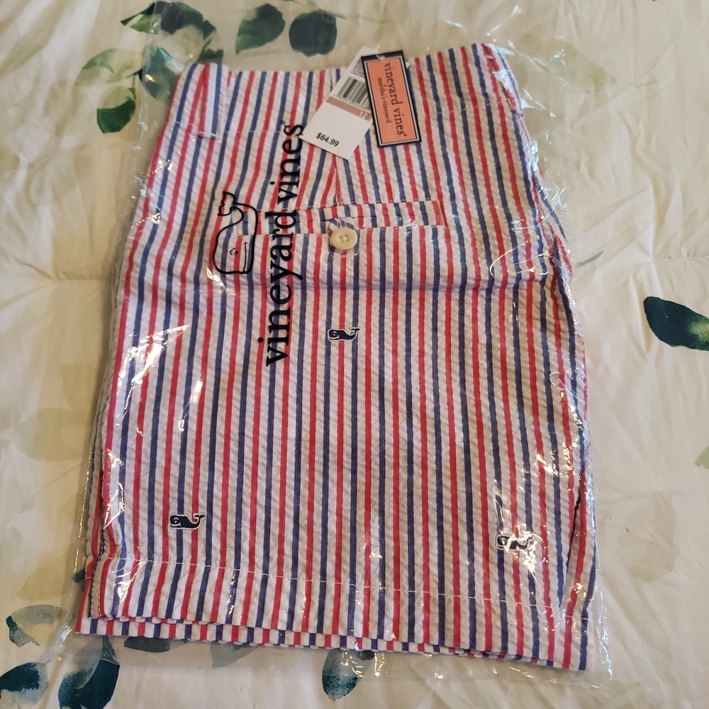 Vineyard Vines Women's Striped Shorts - Red and Blue